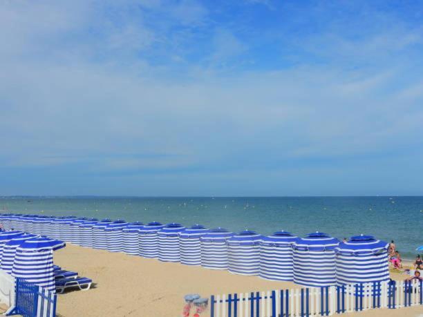 "Magnifique 2 Pieces " 150M Plages Et 500M Centre De Cabourg Exterior photo